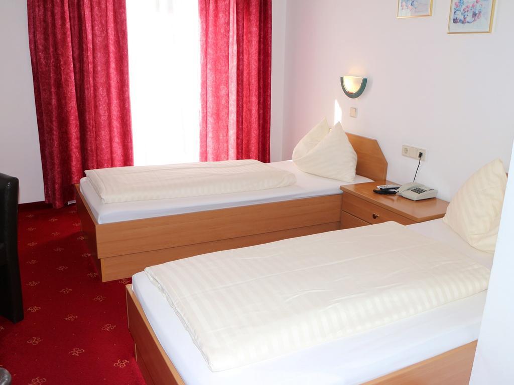 Hotel Gasthof Kasino Villach Pokój zdjęcie